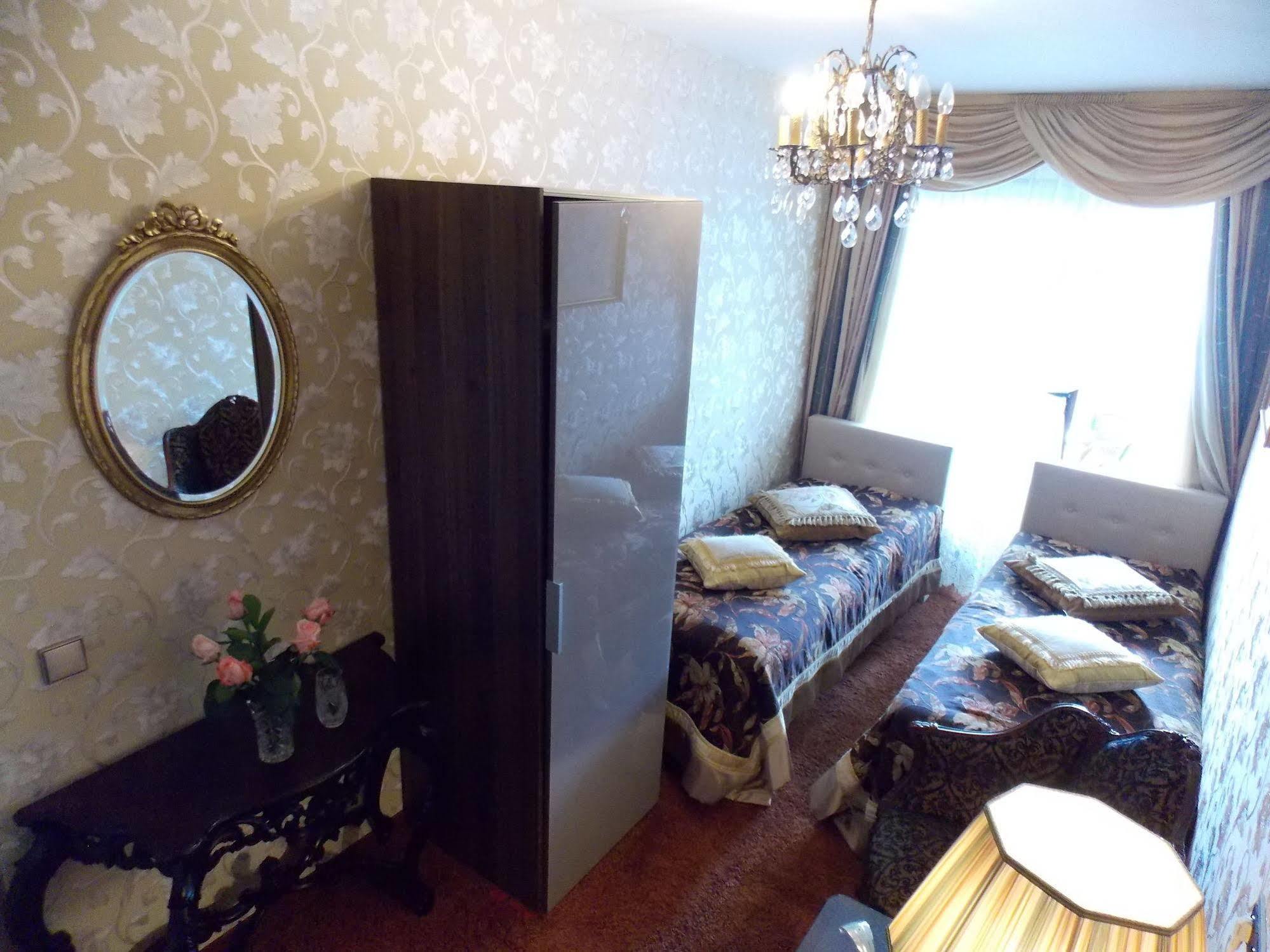 Bed and breakfast Weena House
